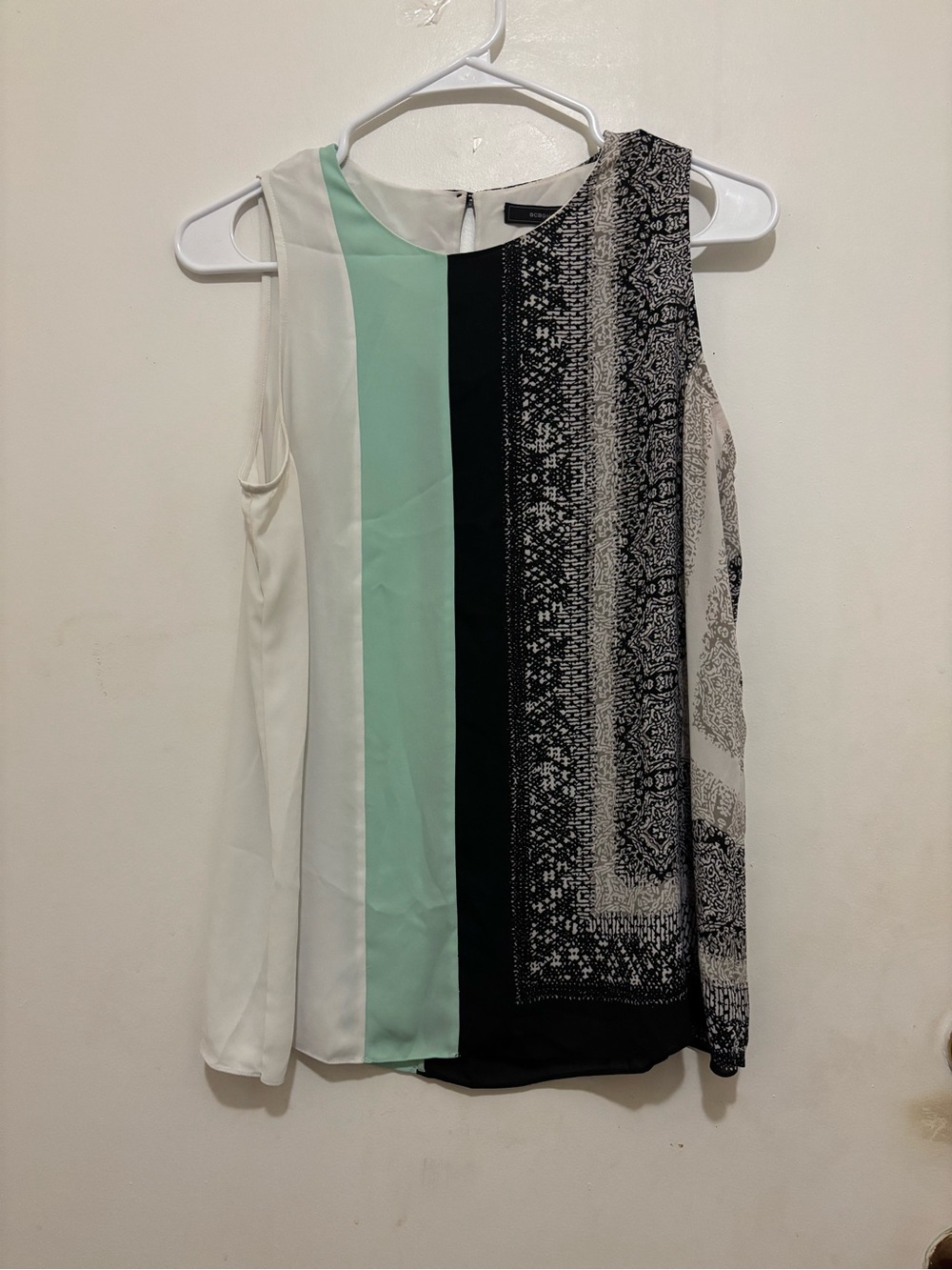 BCBGMAXAZRIA Women’s Sleeveless Colourblock Printed Blouse – Size M